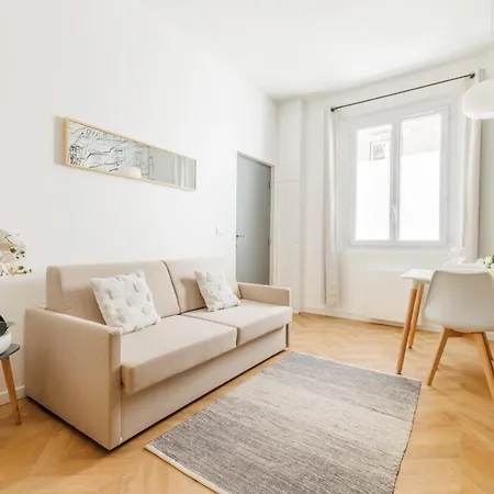 Moderne 1br-4p - Guy Moquet * Paříž